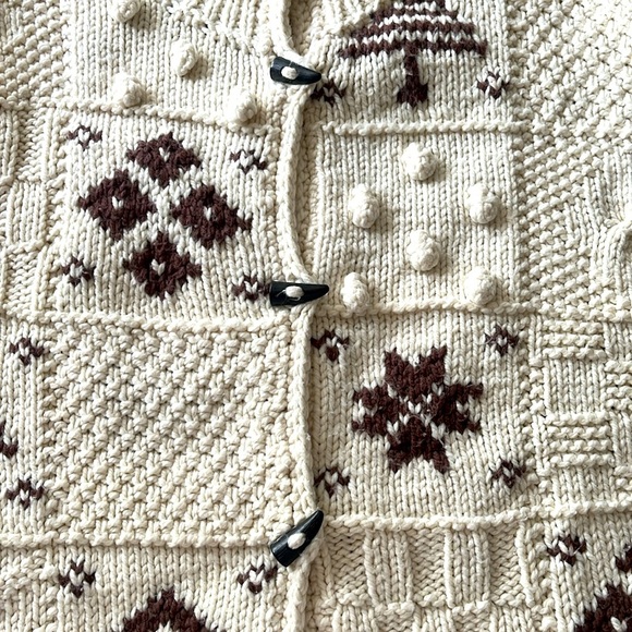 Oversized cowichan sweater Unisex - Picture 3 of 3